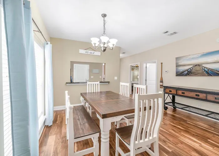 Coral Retreat By Collection * Pensacola