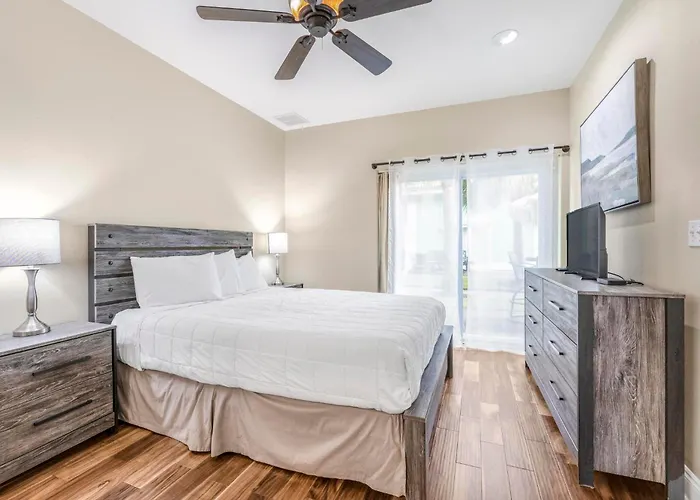 Coral Retreat By Collection Pensacola