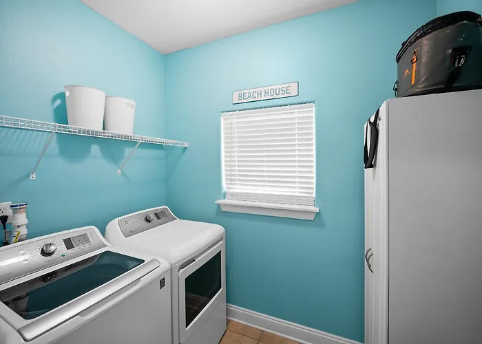 Coral Retreat By Collection Pensacola